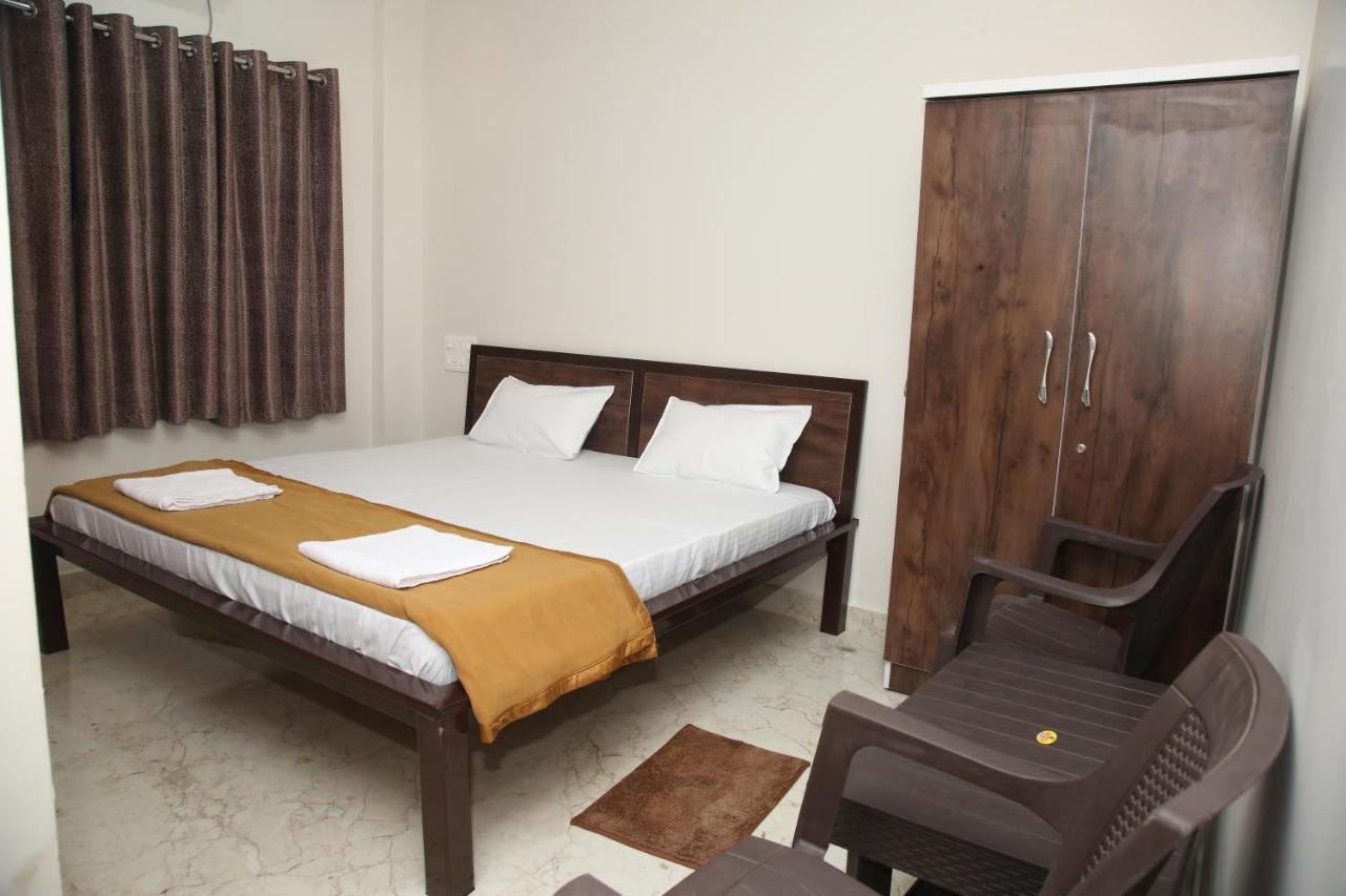 Hotel Madhusudan Executive Kolhapur Eksteriør billede
