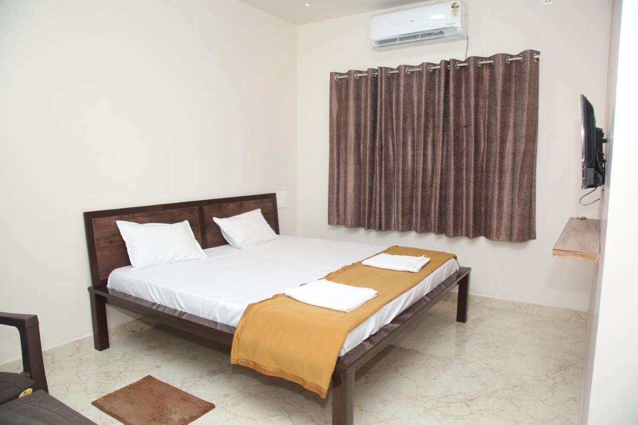 Hotel Madhusudan Executive Kolhapur Eksteriør billede