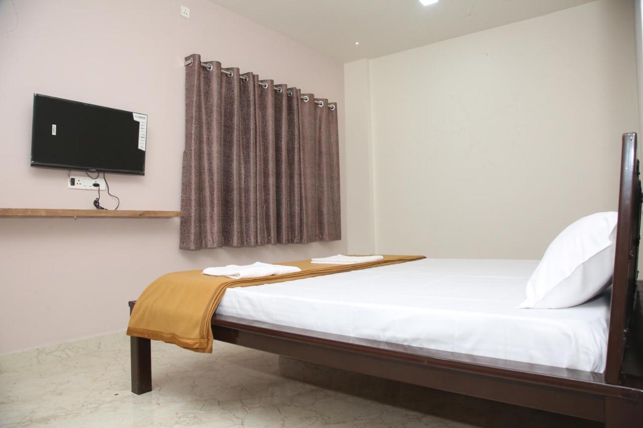 Hotel Madhusudan Executive Kolhapur Eksteriør billede