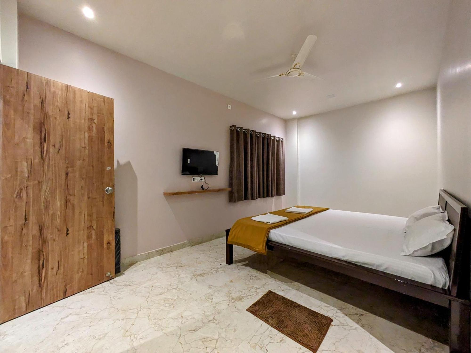Hotel Madhusudan Executive Kolhapur Eksteriør billede