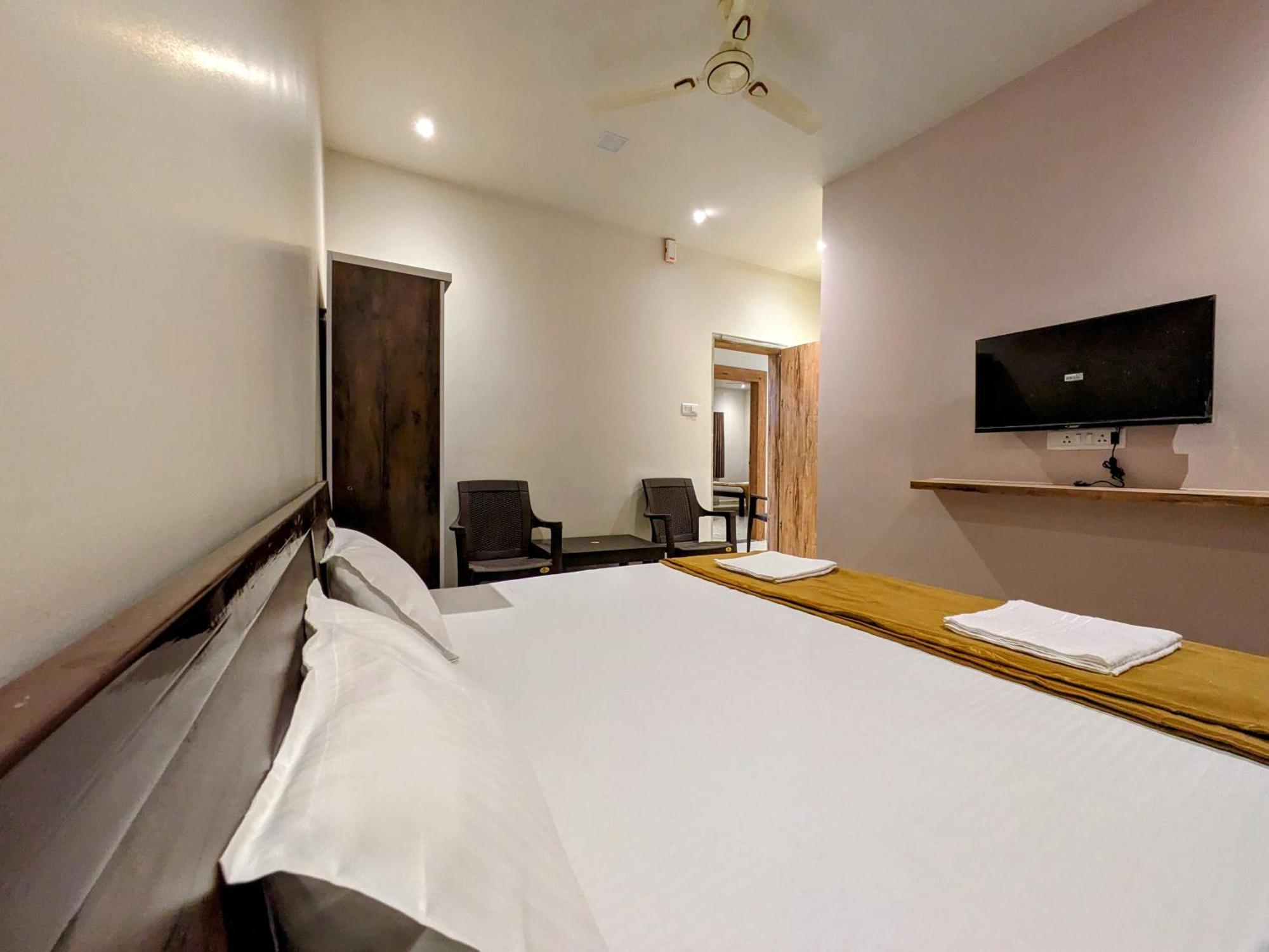 Hotel Madhusudan Executive Kolhapur Eksteriør billede